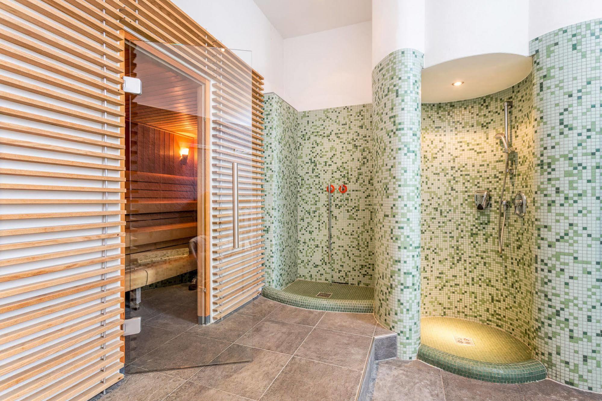 Hotel Badhaus เซลล์อัมเซ ภายนอก รูปภาพ