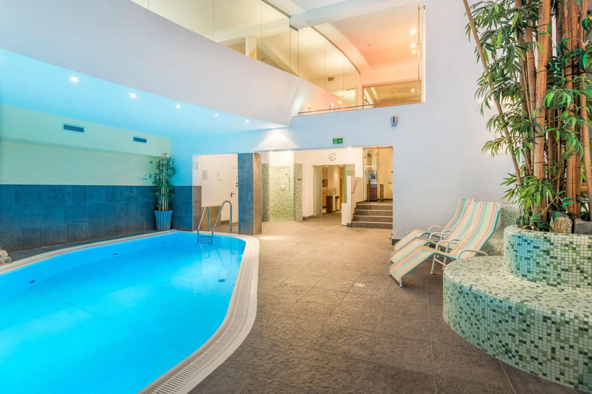 Hotel Badhaus เซลล์อัมเซ ภายนอก รูปภาพ